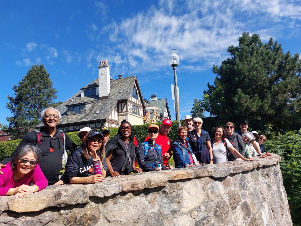 Belle photo de groupe (Club de marche CDN-NDG)